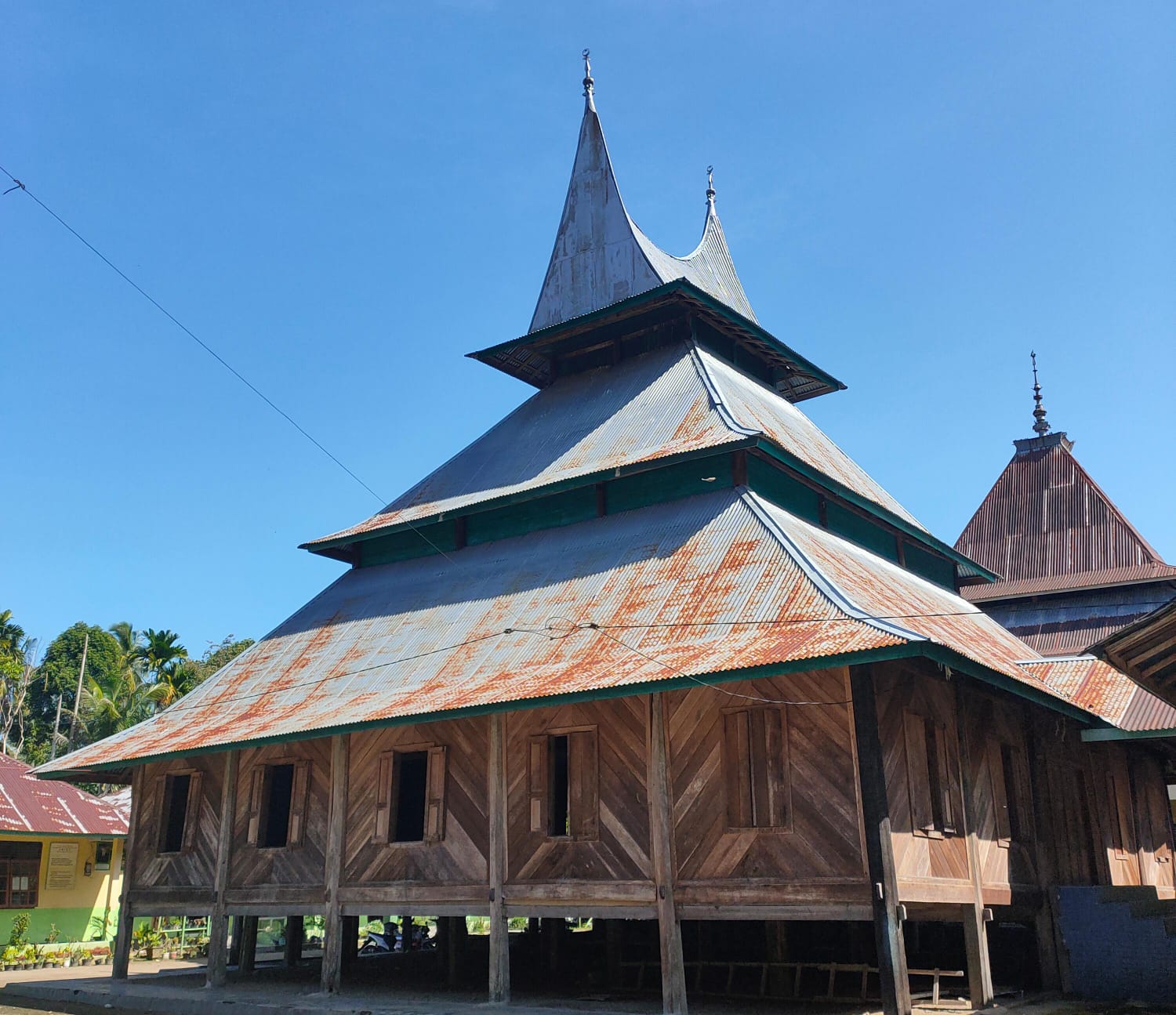  Surau Minangkabau, Tempat Tidur Para Calon Pemimpin Besar